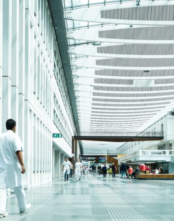 hallway-in-erasmus-mc-rotterdam-2025-01-09-07-56-17-utc-scaled
